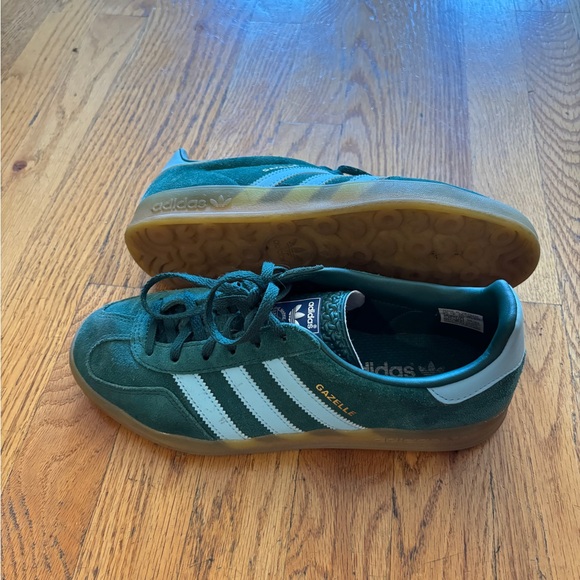 Barely Worn Adidas Gazelle Collegiate Green and White Women’s Sneakers - Picture 2 of 3